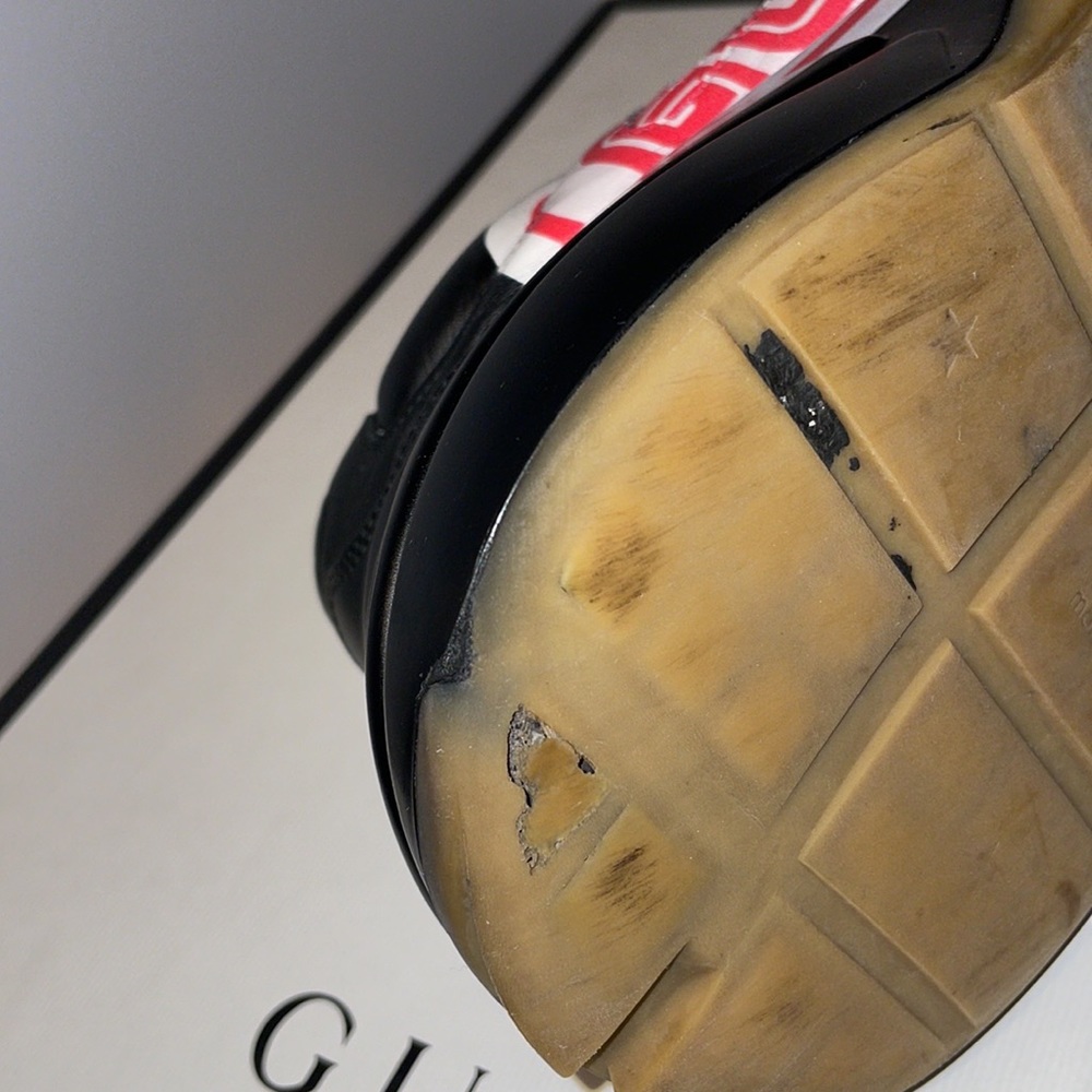 Authentic gucci mens Rhyton sneakers - Picture 12 of 15